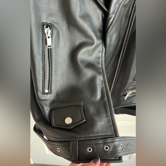 ☑️SOLD☑️ Ena Pelly Oversized New Yorker Biker Jacket in Black & Silver - Picture 5 of 16